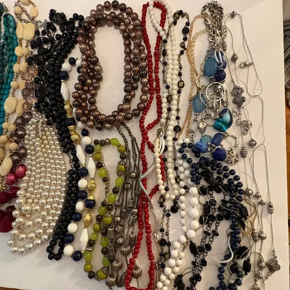 Jewelry Junk Lot Necklaces 3 lbs Vintage Variety Beads Pendants Wear Repair
